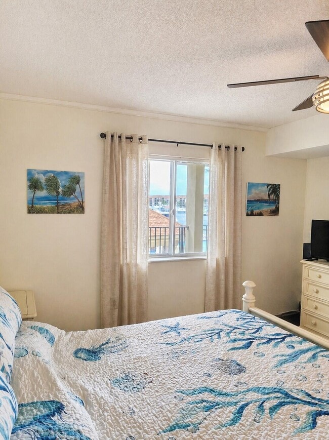 Building Photo - 1201 Seafarer Cir
