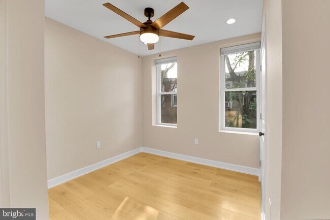 Building Photo - 274 S Alden St