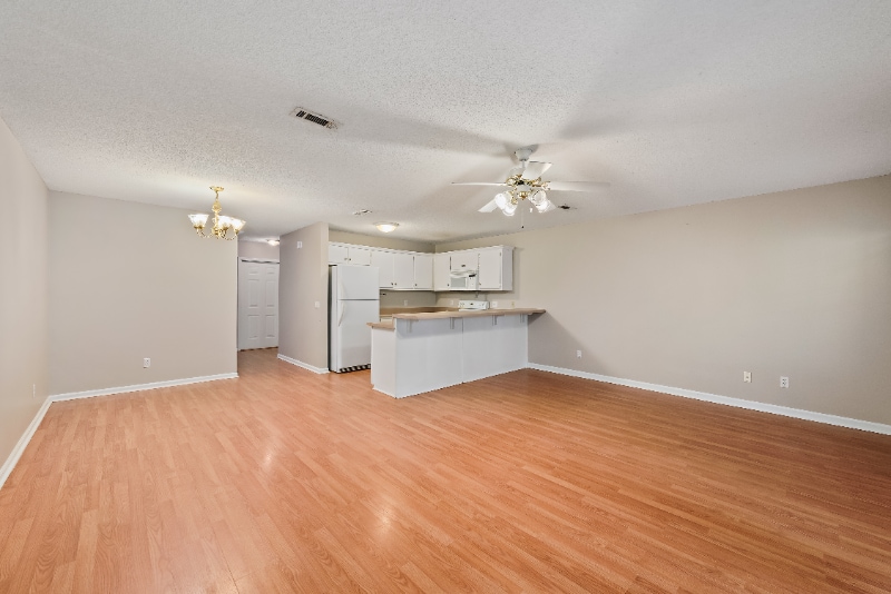 Building Photo - 428 Sandy Oak Dr