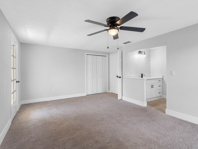 Building Photo - 15307 Summerwind Dr