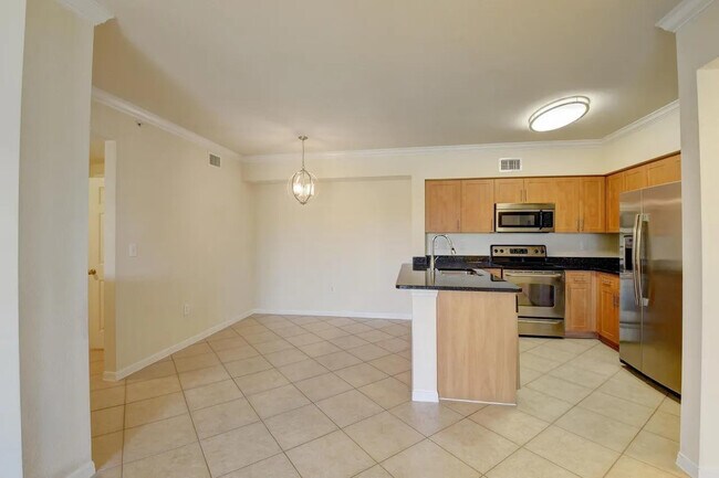 Building Photo - 6565 Emerald Dunes Dr