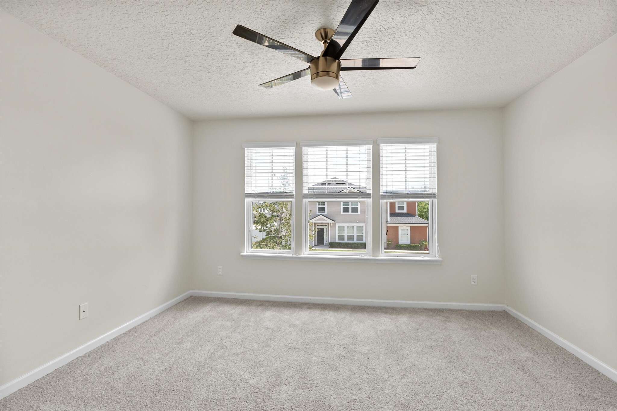 Building Photo - 3851 Aubrey Ln