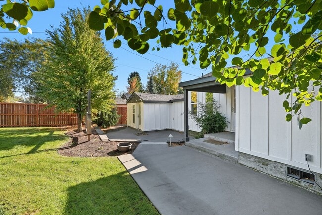 Building Photo - 12707 E Main Ave