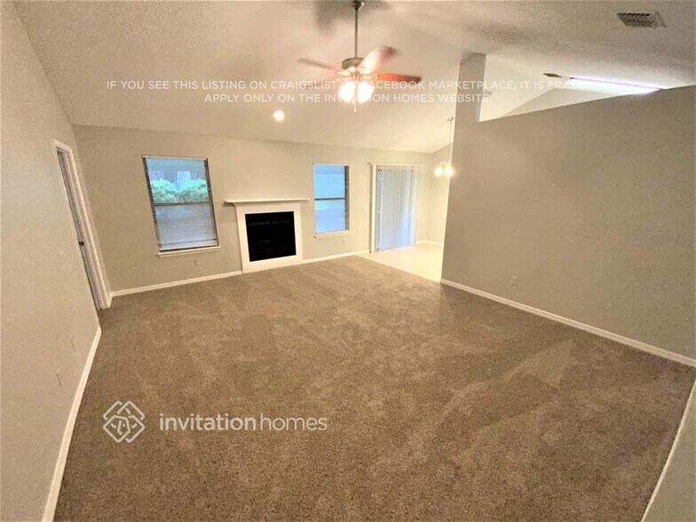 Building Photo - 12660 Beaubien Rd