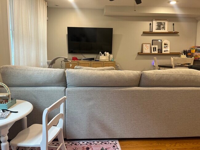 Building Photo - 45 Spring St