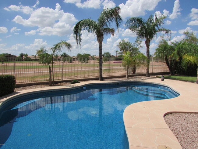 Building Photo - 1346 S Palomino Creek Dr