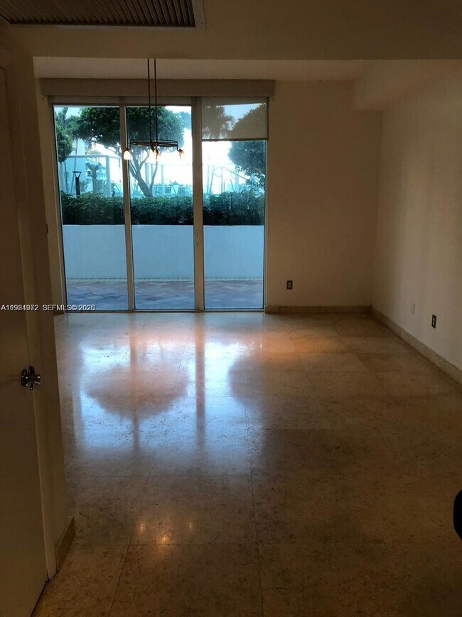 Building Photo - 31 SE 5th St