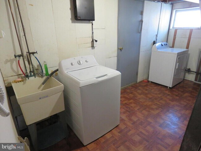 Building Photo - 12839 Elnora Rd