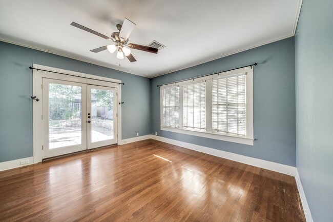 Building Photo - BEAUTIFUL HOME IN BLUEBONNET HILLS, ALAMO HEIGHTS