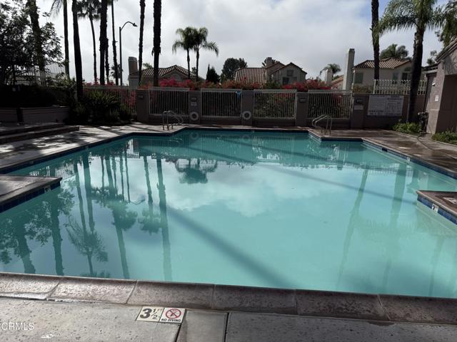 Building Photo - 994 C. Amable