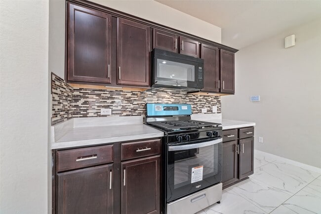 Building Photo - 5502 Creekside Ridge Trail
