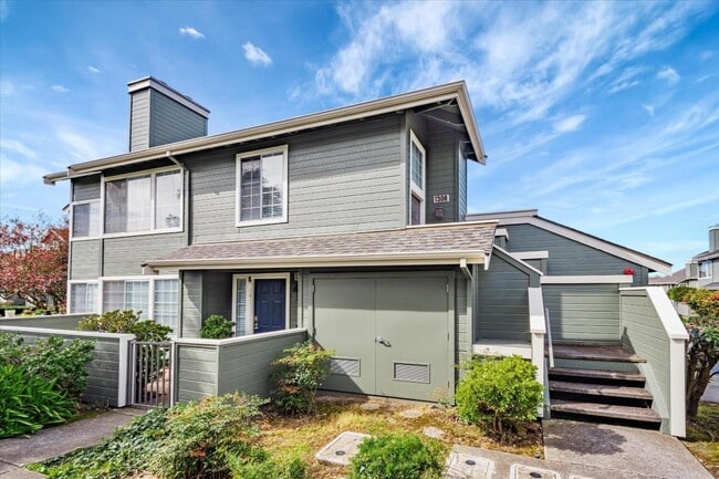 Building Photo - 1308 Danberry Ln