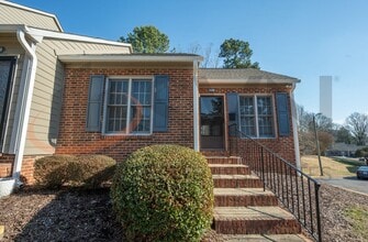 Building Photo - *ONE MONTH FREE* Cozy 1BR, 1BA North Durham Townhome