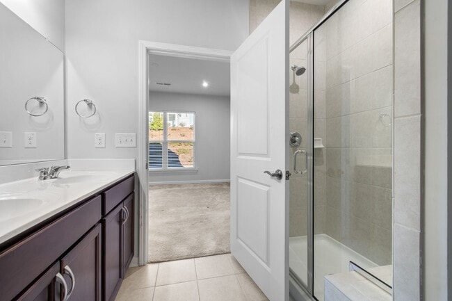 Building Photo - Griffin 3 bed/2 bath Home in Senior Community! 1/2 off Second Month Rent!