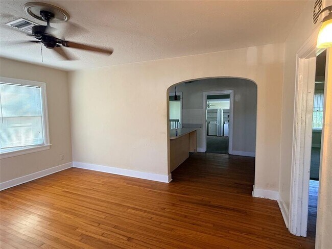 Building Photo - 3610 Dartmouth Ave N