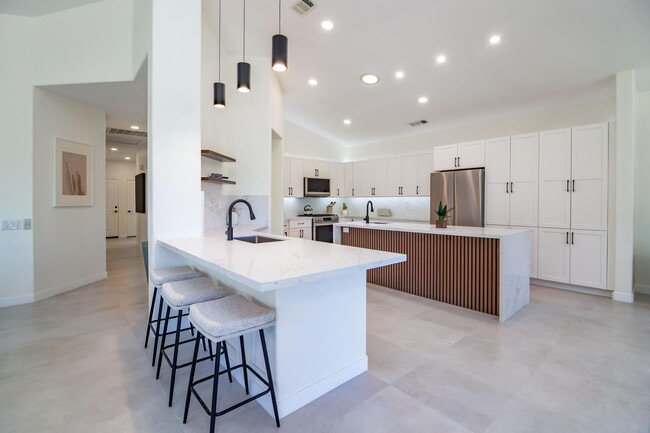 Building Photo - 67568 S Laguna Dr