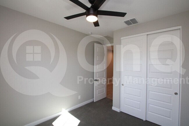 Building Photo - 18032 W Elizabeth Ave