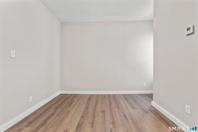 Building Photo - 394 Gregory St