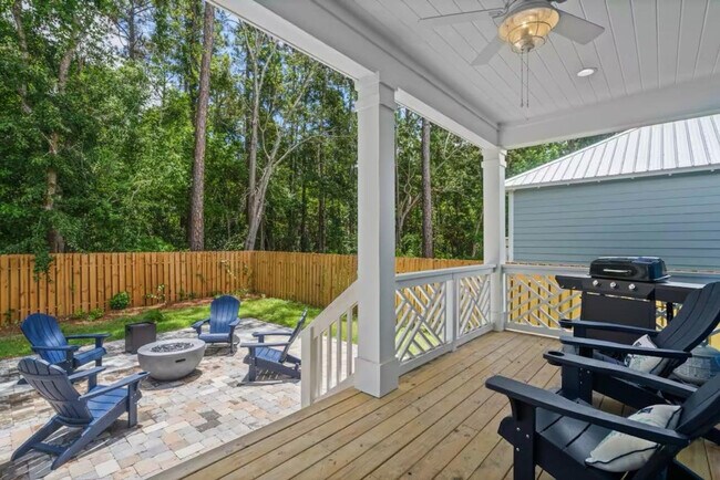 Building Photo - 1152 N County Hwy 393