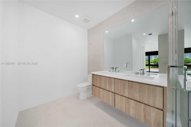 Building Photo - 2710 SW 34th Ave