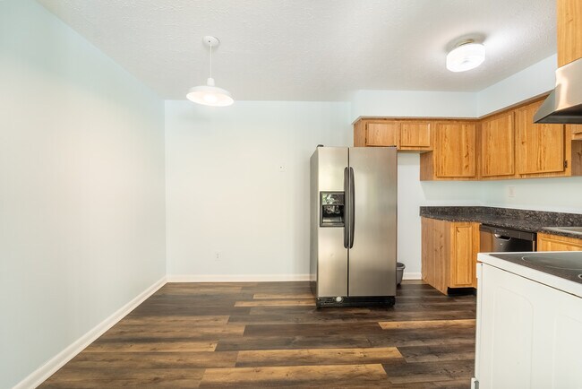 Building Photo - 1021 Apollo Beach Blvd