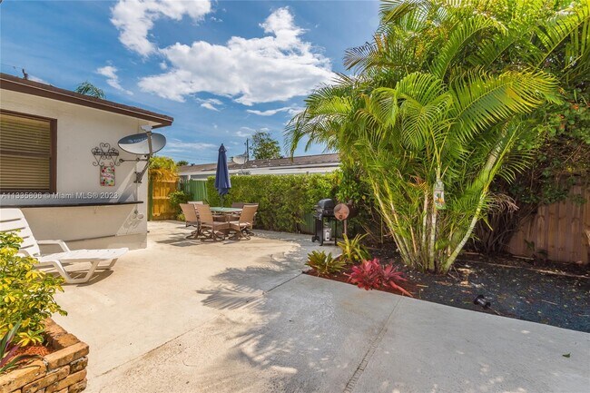 Building Photo - 26 NE 3rd St