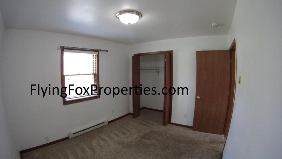 Building Photo - 231 Ash St