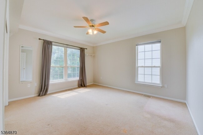 Building Photo - 5 Marco Polo Ct