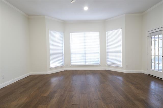 Building Photo - 5901 Louisville Dr