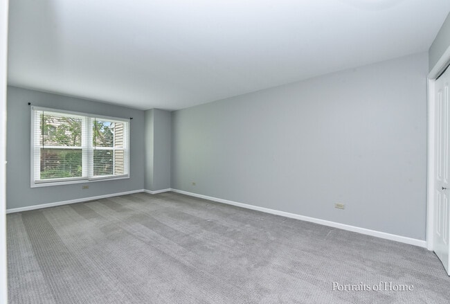 Building Photo - 453 Kensington Ct