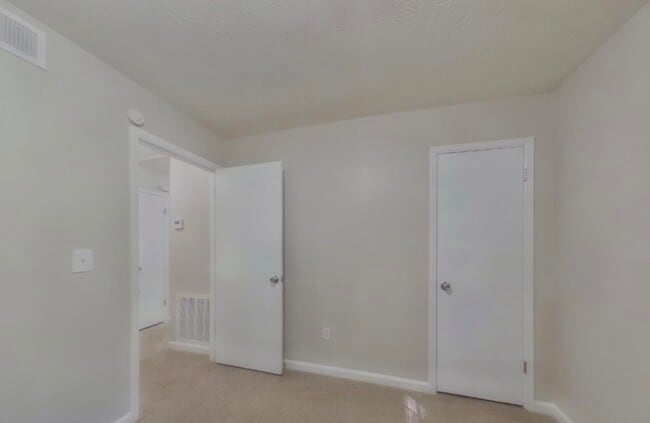 Building Photo - Special Home In Cedar Brook Dr SE!!!