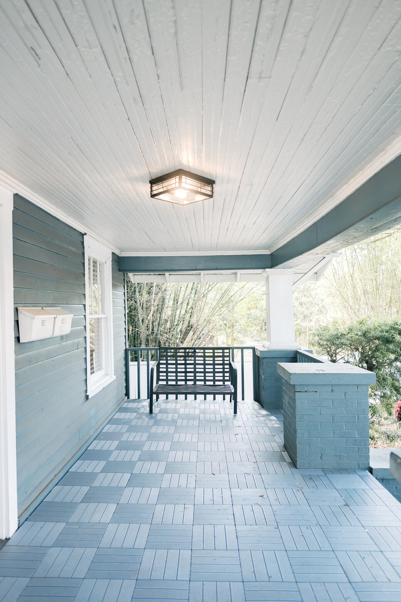 Covers porch - 902 W Columbus Dr