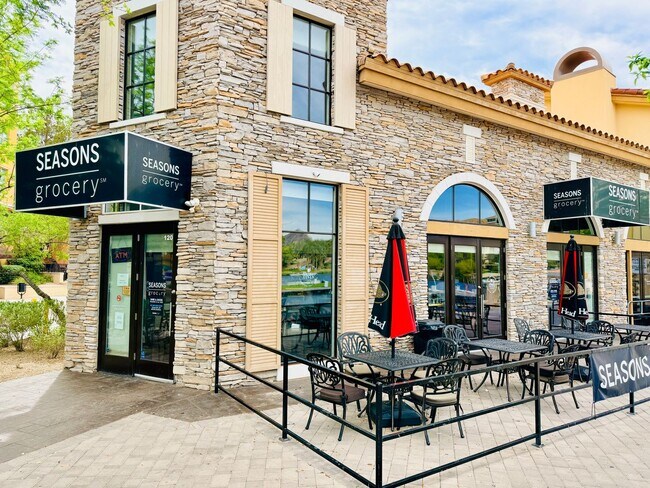 Building Photo - Live in the heart of Lake Las Vegas Village!