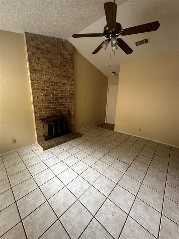 Building Photo - 8000 Clydesdale Dr