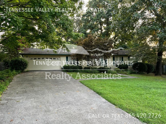 Building Photo - 1622 Colonade Rd