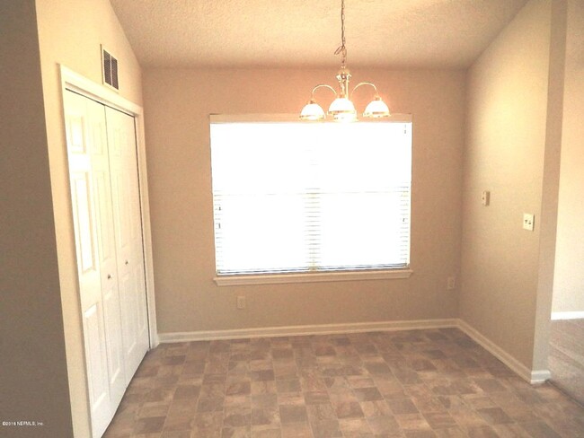 Building Photo - 9338 Prosperity Lake Dr