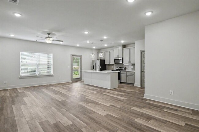 Building Photo - 4322 Fern River Bnd