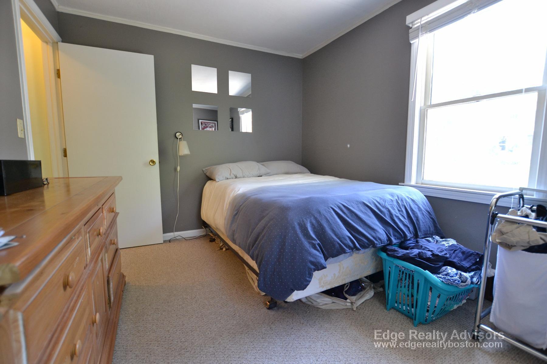 Building Photo - 153 Nonantum St