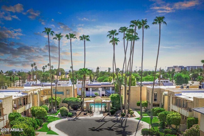 Primary Photo - 6943 E 3rd St