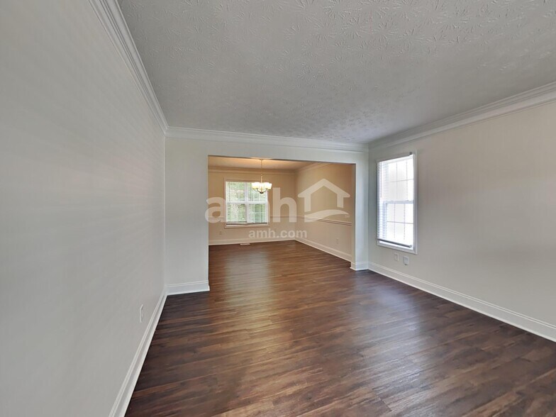 Building Photo - 3491 Skyland Ridge Ct