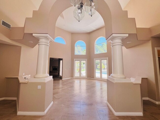 Building Photo - 10 Oaks Guard gated community