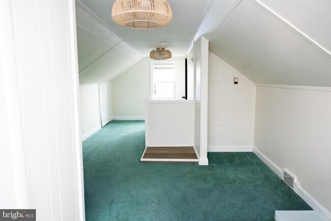 Building Photo - 130 7th Ave