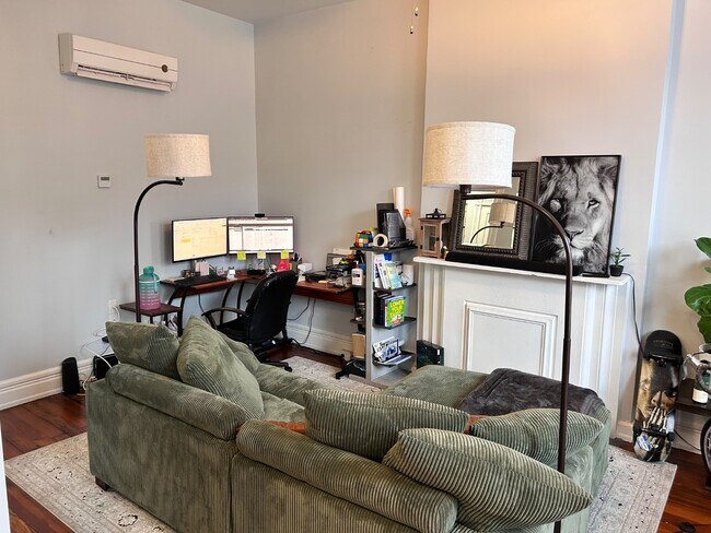 Building Photo - 30 W Court - Unit 204