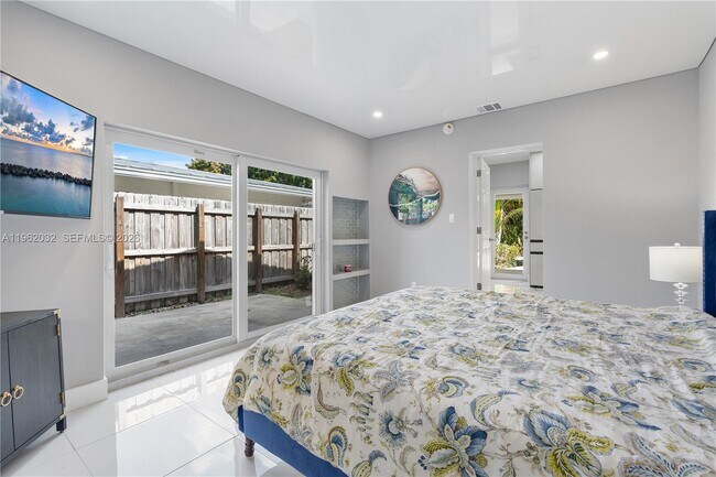 Building Photo - 4440 NE 17th Ave