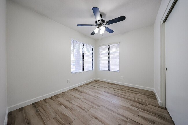 Building Photo - Beautifully renovated 3 bedroom 2 bathroom...