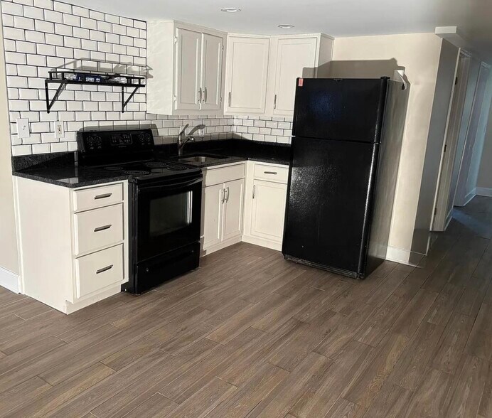 Building Photo - 2014 1st St NW