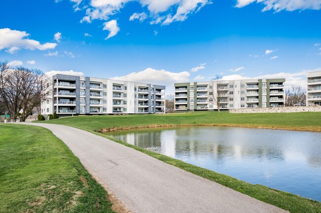 Building Photo - 5211 Highpointe Lakes Dr