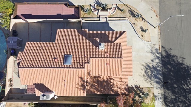 Building Photo - 325 Rainbow Terrace