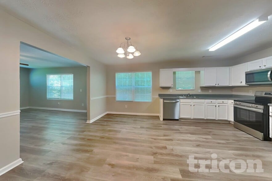 Building Photo - 40 Deadwood Ln