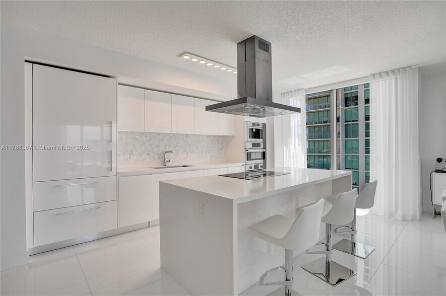 Building Photo - 330 Sunny Isles Blvd